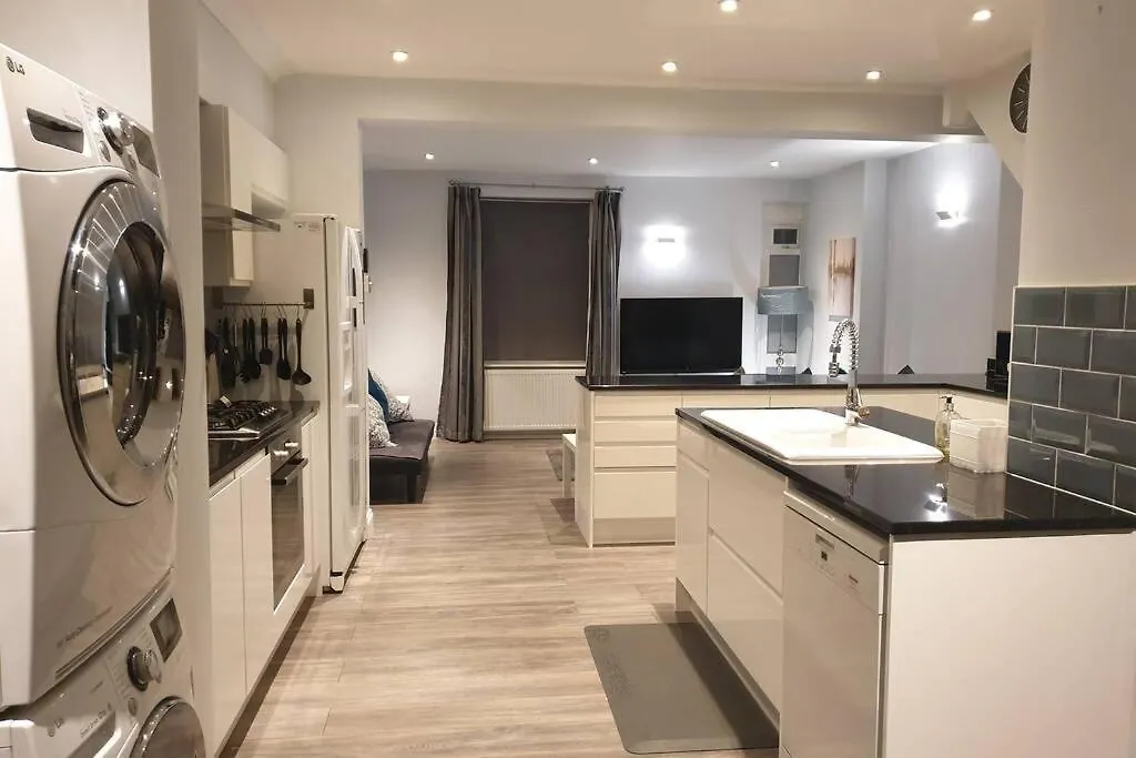 Spacious 2 Bed In Gated Community Up To 6 Guests Apartment London 0*,  United Kingdom